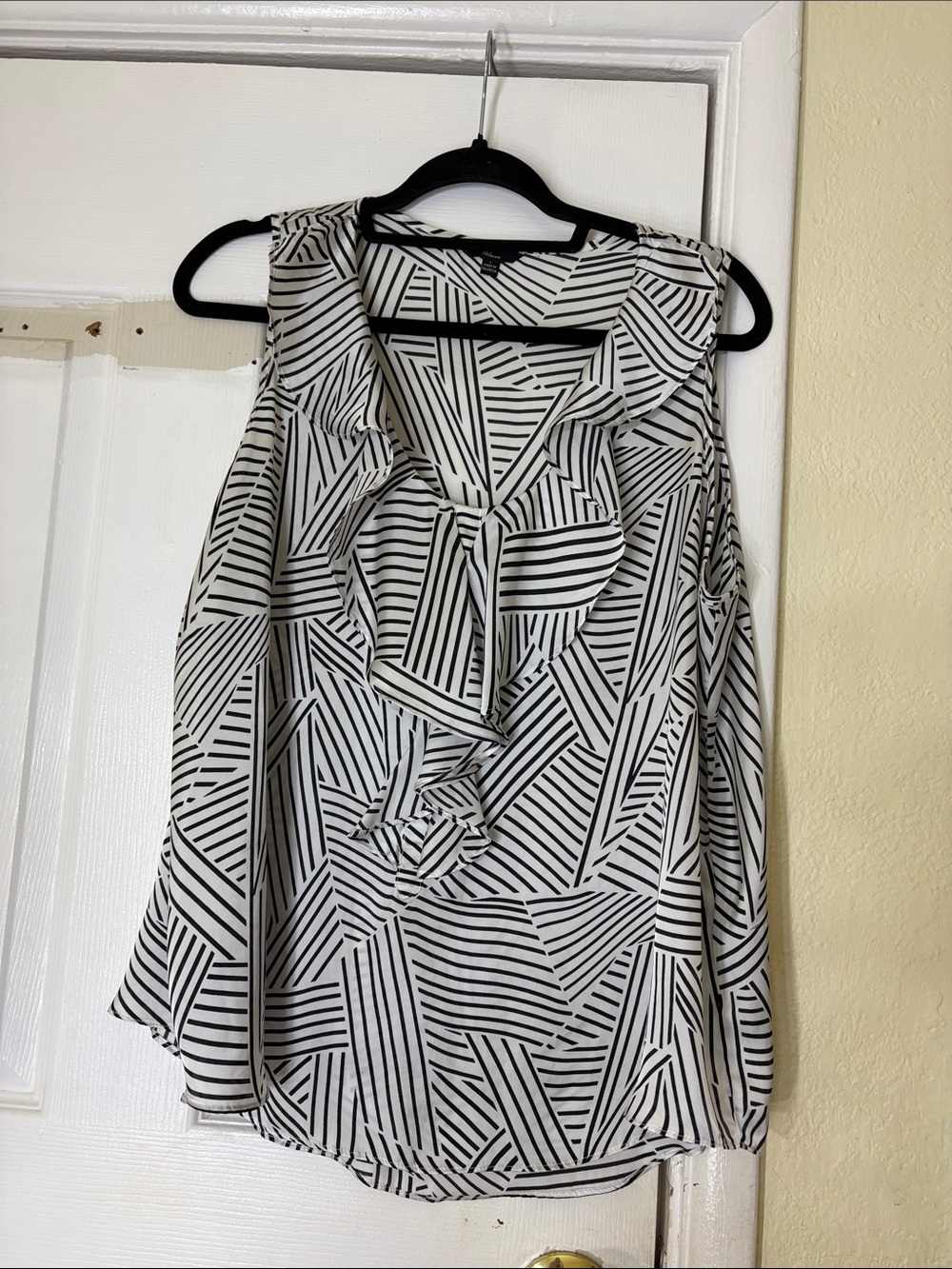 Milano Black & White Geometric Ruffle-Front Camisole